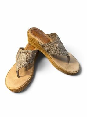 Sbicca Crochet Lace Espadrille Wedge Flip Flop Sandals 8
